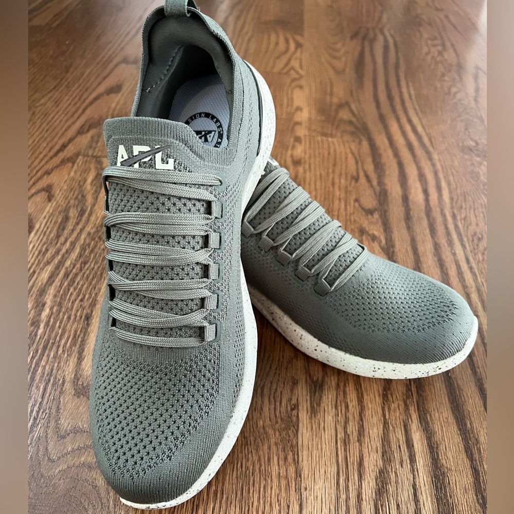 Women's TechLoom Breeze